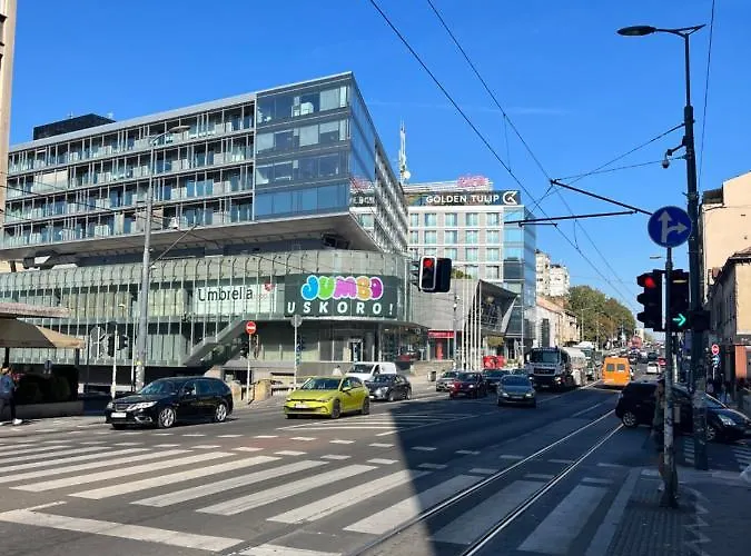 Center Lux Iv شقة *